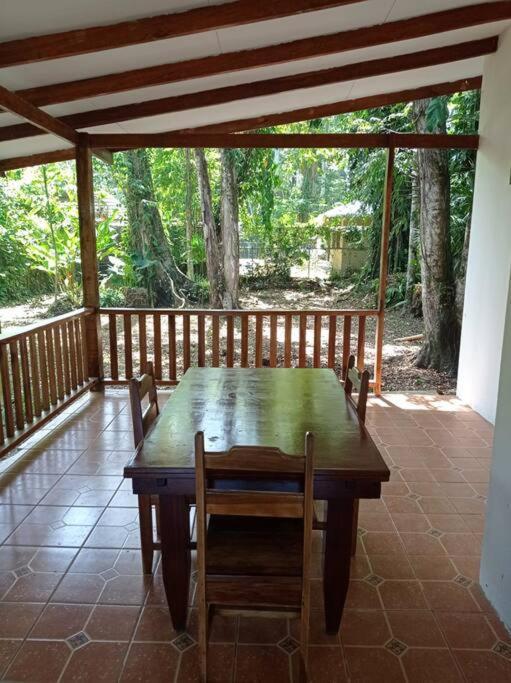 Green Papaya Villa Puerto Viejo de Talamanca ภายนอก รูปภาพ